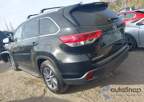 2017 Toyota Highlander Xle z USA, uszkodzony, nr VIN 5TDJZRFH6HS468478
